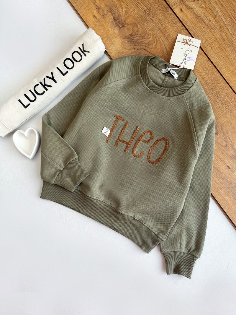 8119ACAD-8D32-4752-A332-A74D55549815-800x1066 دورس بیسکوئیتی شنل دوزی Theo - تصویر 1